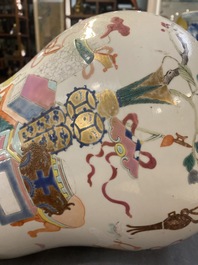 A Chinese famille rose 'antiquities' vase, Qianlong